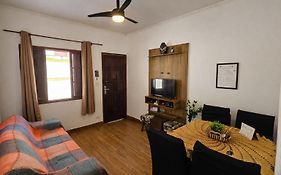 Praia do Tombo - Apto Completo com Garagem, Wi-fi e Ar Condicionado